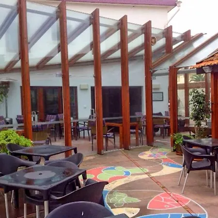 Vandrarhem Vagueira Surf Camp